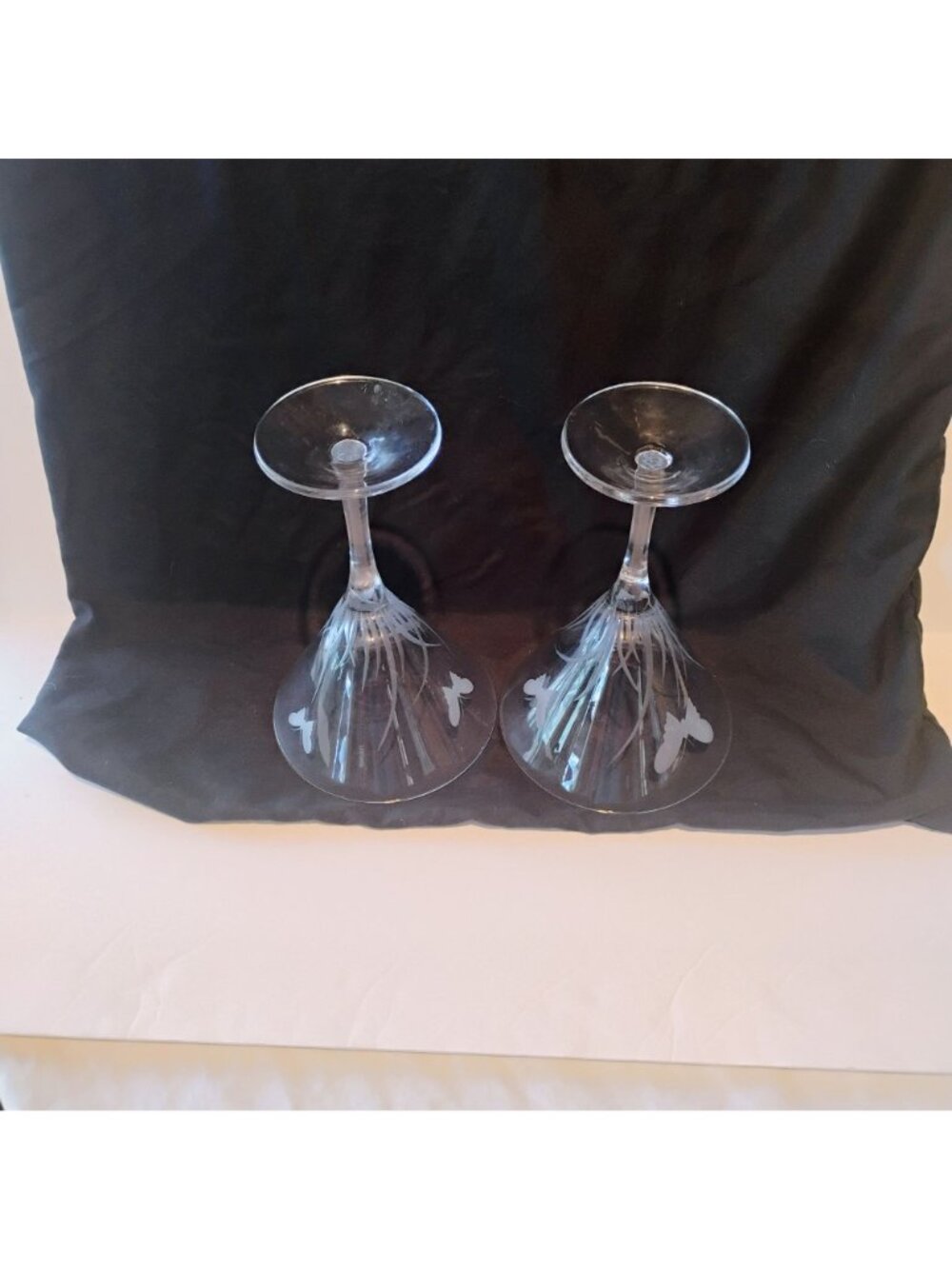 Etched Glass Butterfly Martini Cocktail Glasses Pair Set of 2 - Picture 8 of 8